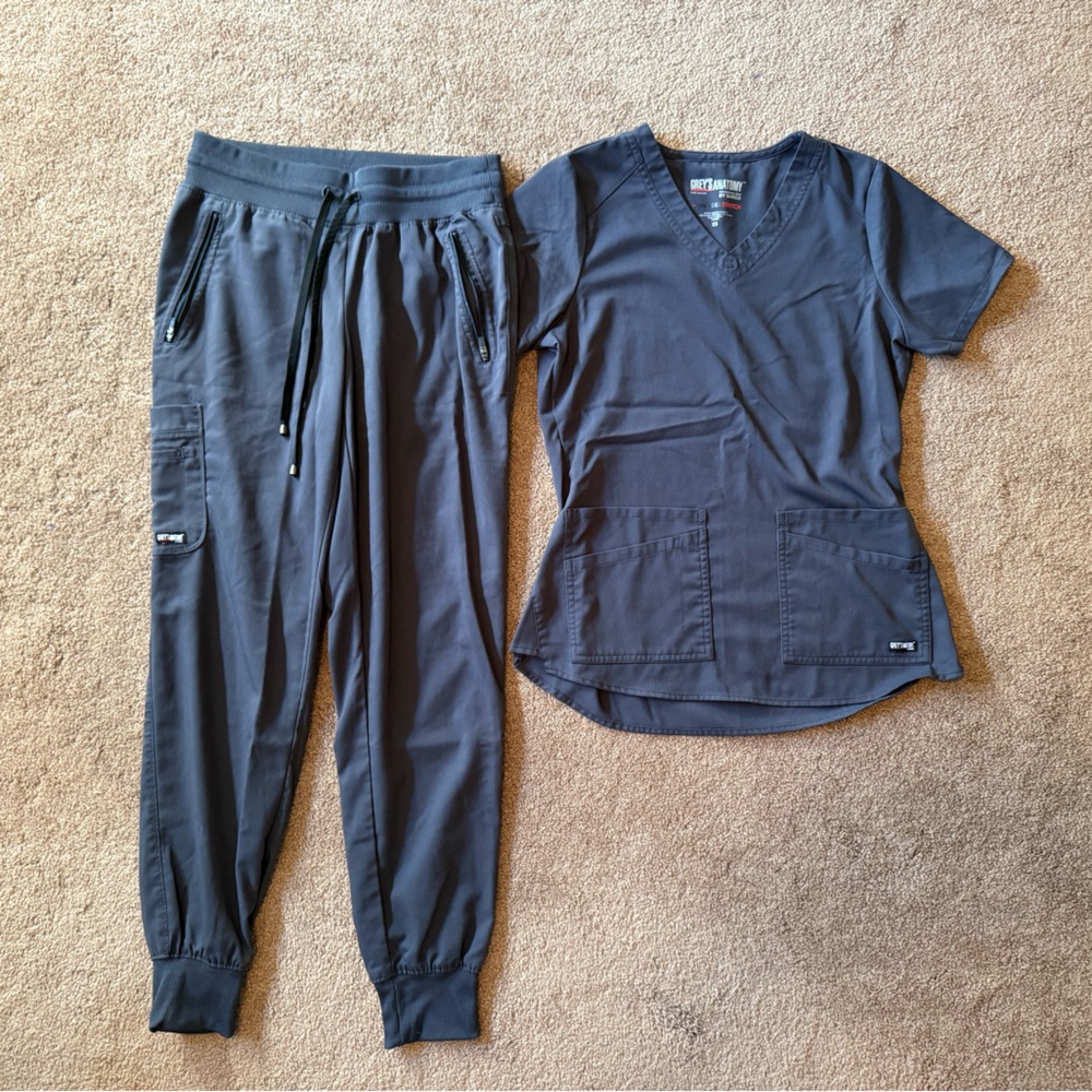 Grey's Anatomy Women's Charcoal Scrub Ensemble